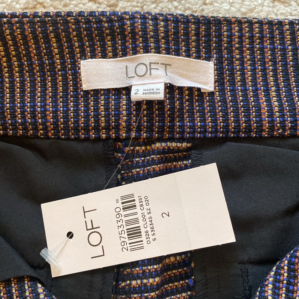 Loft Shorts - Picture 5 of 6